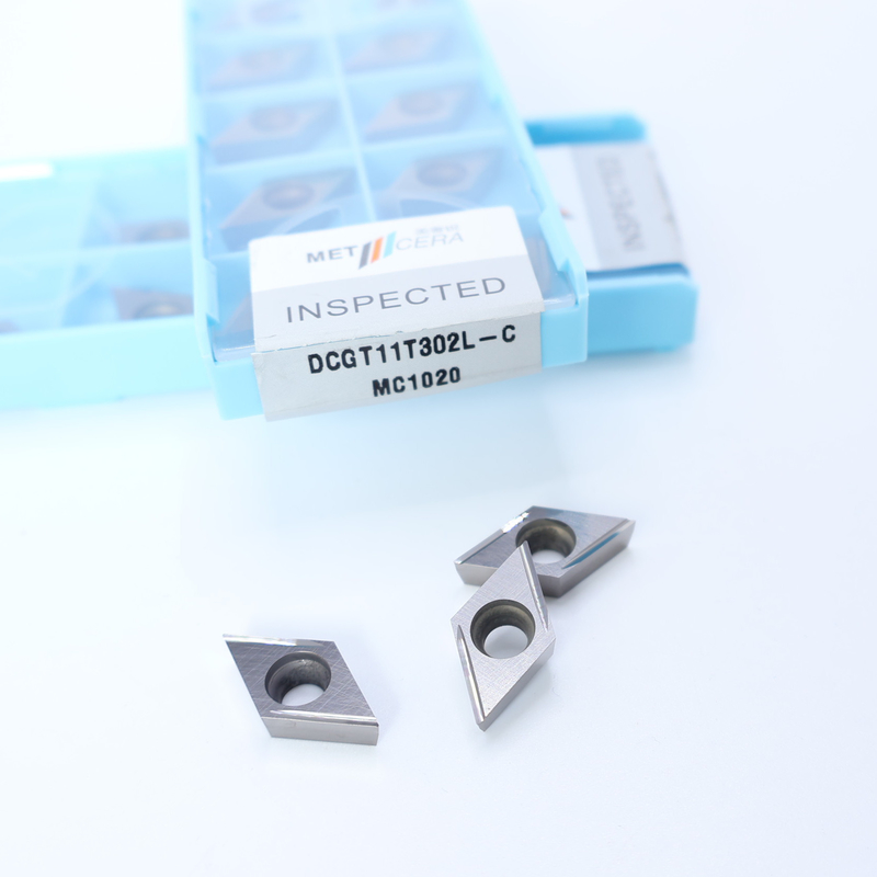 Сермет CNC Свертовые вставки DCGT07 DCGT11 C Окончание Чип Breaker Металлический материал Высокая износостойкость Преимущество