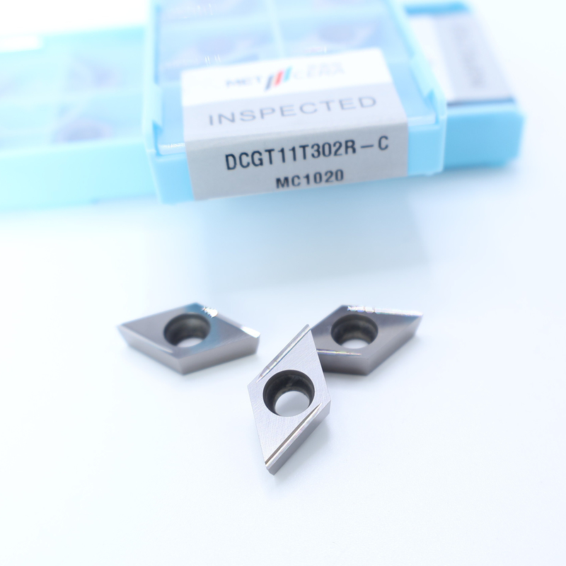 Сермет CNC Свертовые вставки DCGT07 DCGT11 C Окончание Чип Breaker Металлический материал Высокая износостойкость Преимущество