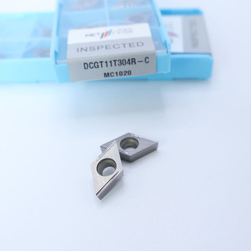 Сермет CNC Свертовые вставки DCGT07 DCGT11 C Окончание Чип Breaker Металлический материал Высокая износостойкость Преимущество